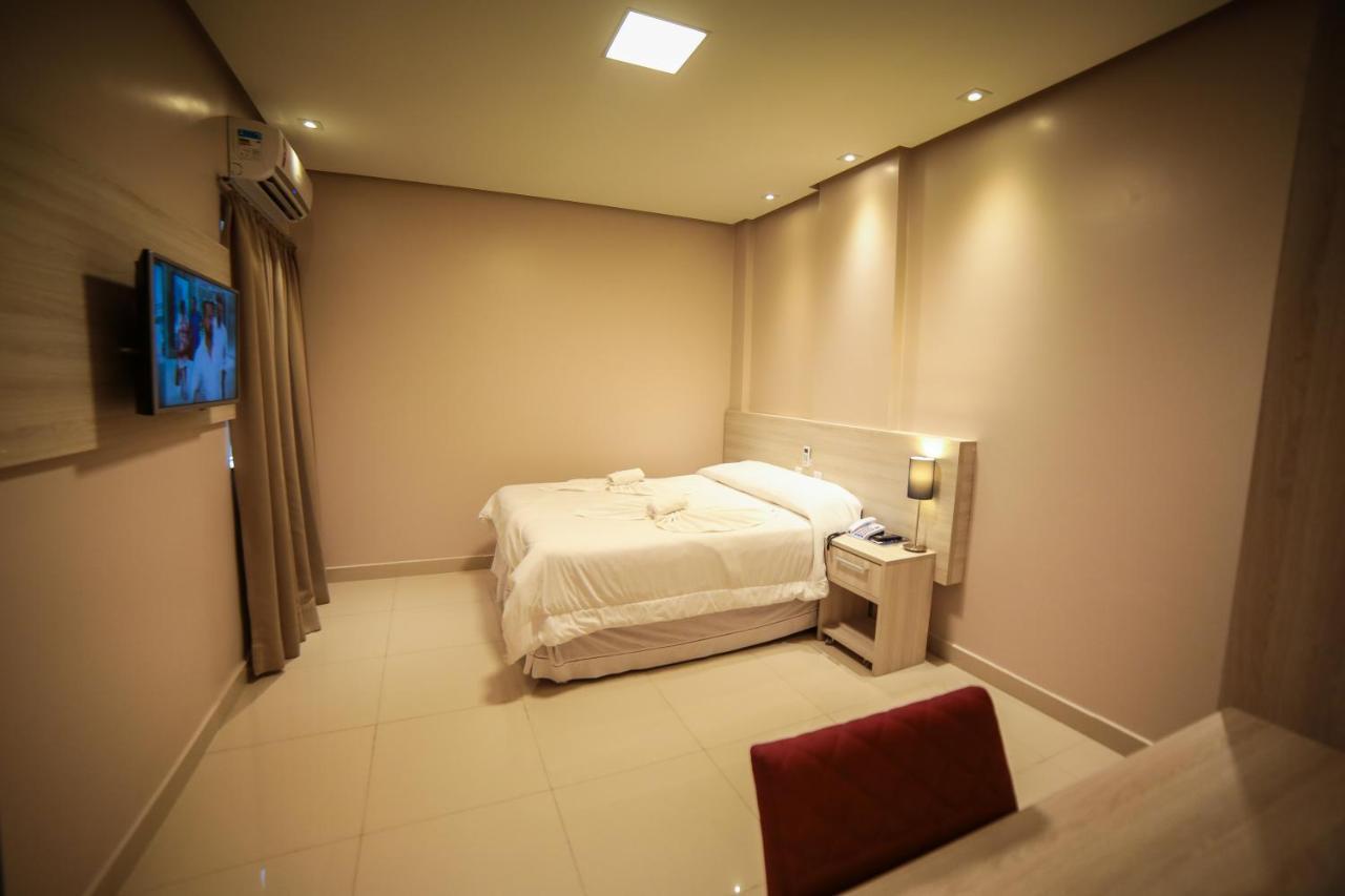 Hotel London Santarem Bagian luar foto