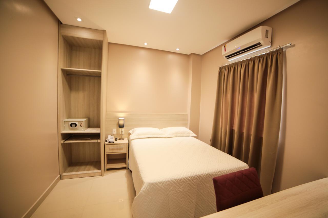Hotel London Santarem Bagian luar foto