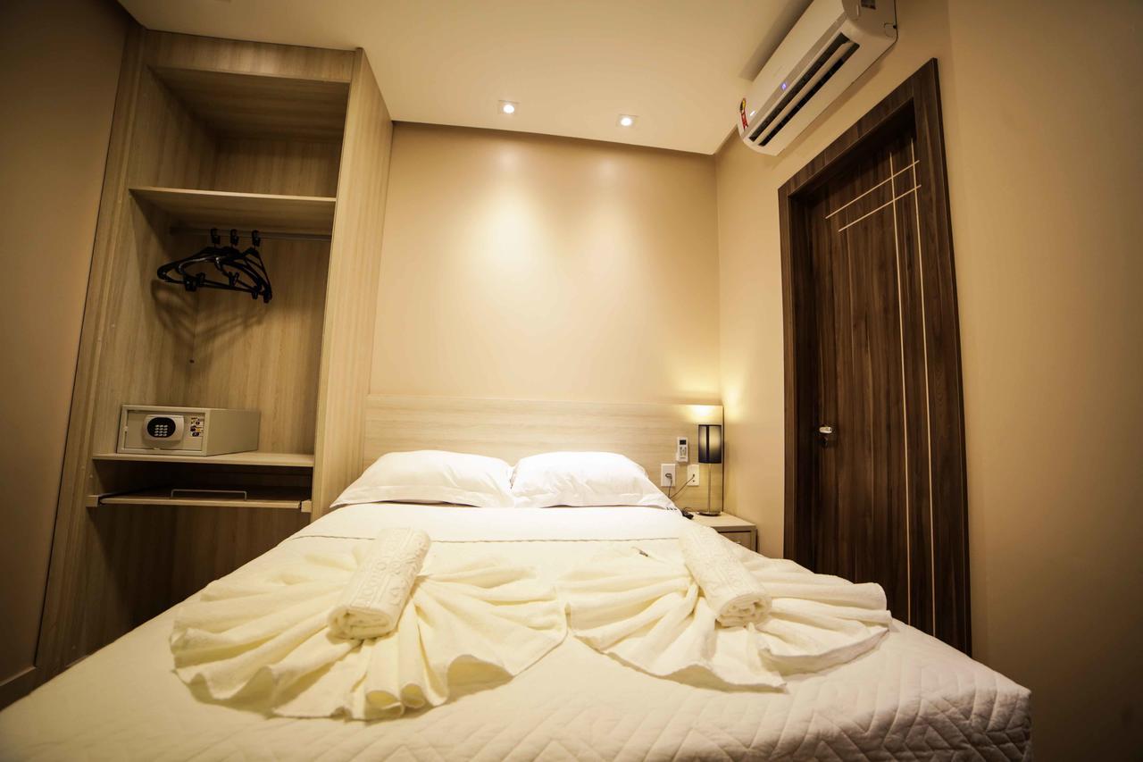 Hotel London Santarem Bagian luar foto