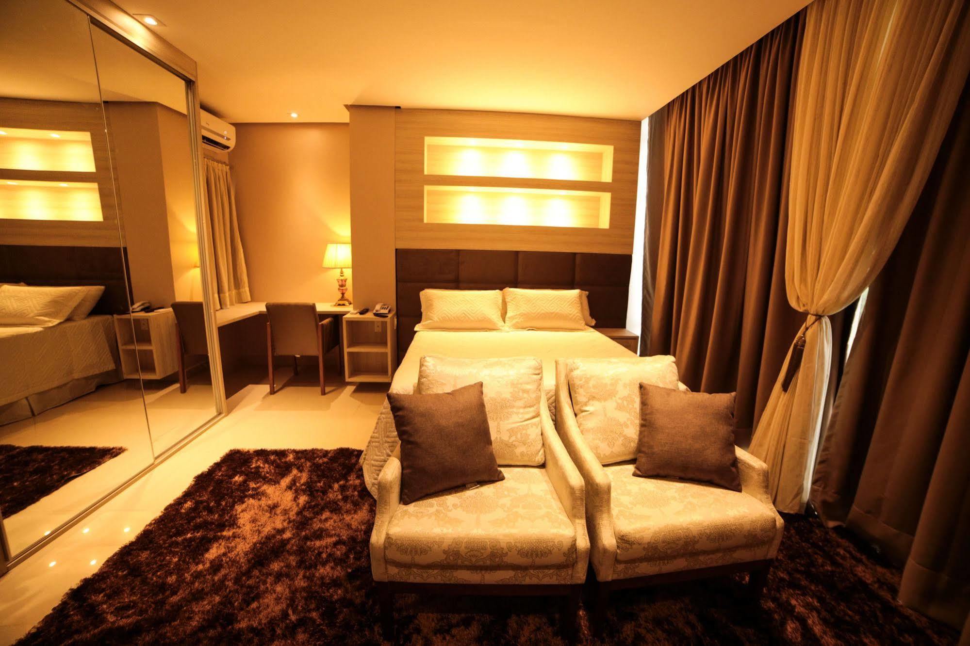 Hotel London Santarem Bagian luar foto